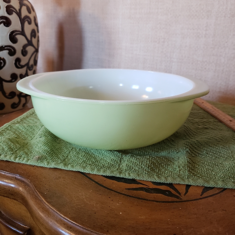 Pyrex Casserole Dish